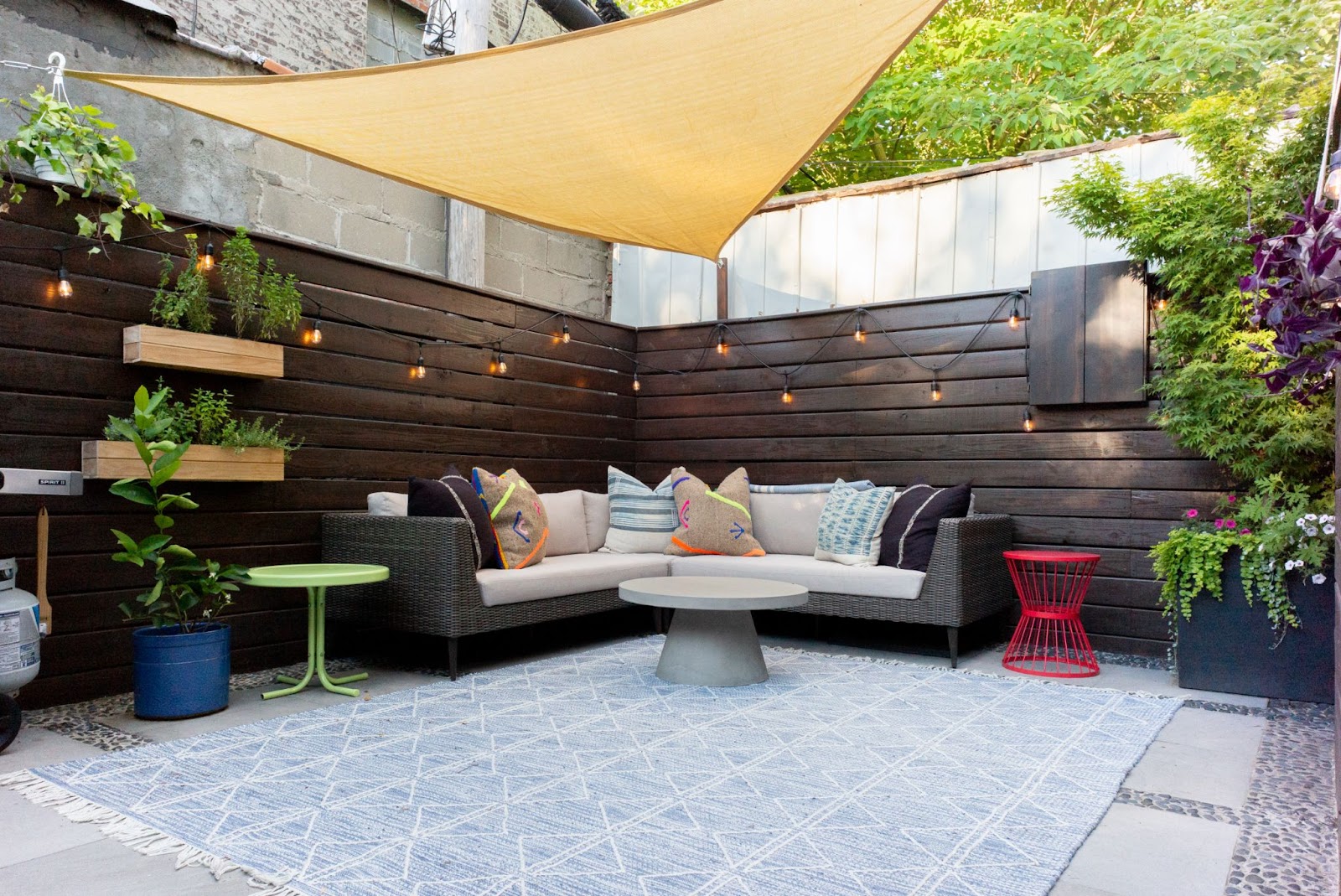 How to Make Small Outdoor Spaces Feel Bigger
